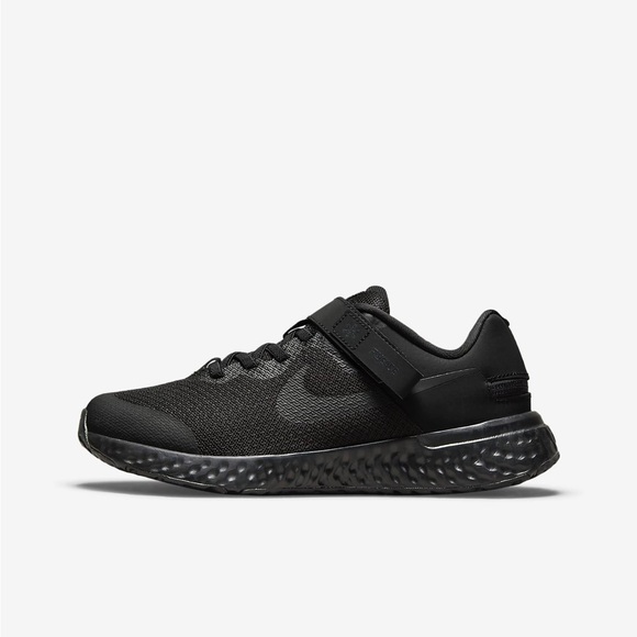 Nike Revolution 5 Flyease Shoes - Picture 1 of 10